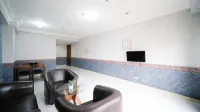 Best Deal and Homey 2Br at Taman Beverly Apartment