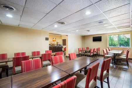 Comfort Inn & Suites Fairborn Near Wright Patterson AFB