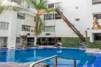 European Life Style Executive Suites - Pool
