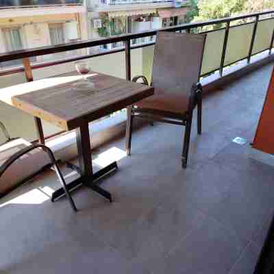 Seafront Apartment With Sea View YR1 Others