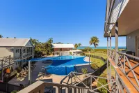 Moonlight Bay Suites - Ocean View