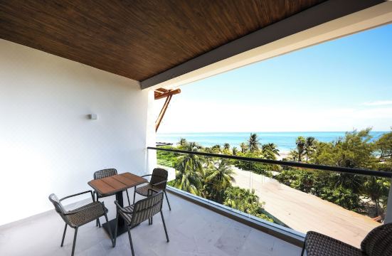 Porto Blu Hotel Overview