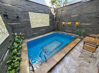 Villa Awls & Resort Puncak Hoteller i Batu Layang
