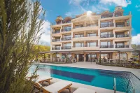 Sunny Castle Hotel - All Inclusive and Free Parking - ที่มีสระว่ายน้ำ