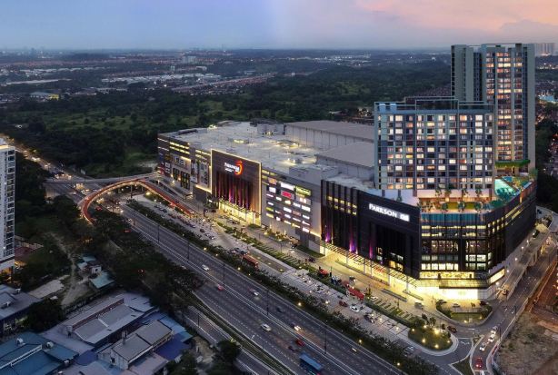 Paradigm Residence by Antlerzone Hotele w: Tebrau