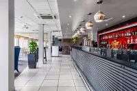 Park Inn by Radisson Peterborough City Center - bar