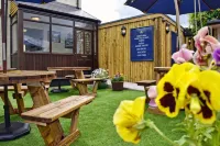 Hanbury Turn Hotels in Bromsgrove