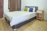 Urbanview Orchid Guest House Hotels in Ciater Subdistrict