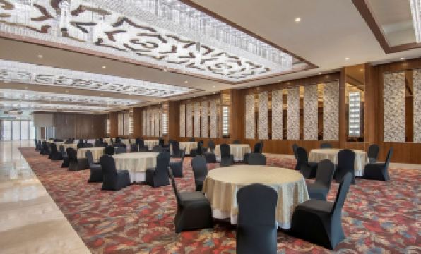 5. 래디슨 블루 타..