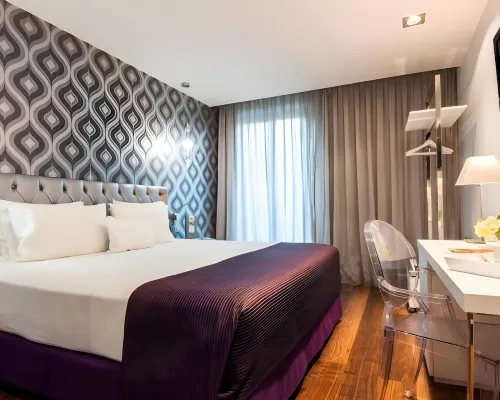 โรงแรม Ikonik Ramblas โรงแรมใกล้ท่าเรือ Port Vell