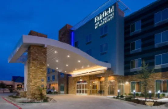 Fairfield Inn & Suites Fort Worth Southwest at Cityview Hoteles cerca de Centro Comercial Hullen Mall