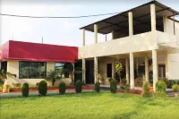 Hotel Shivani resort Hotels near Echo Point