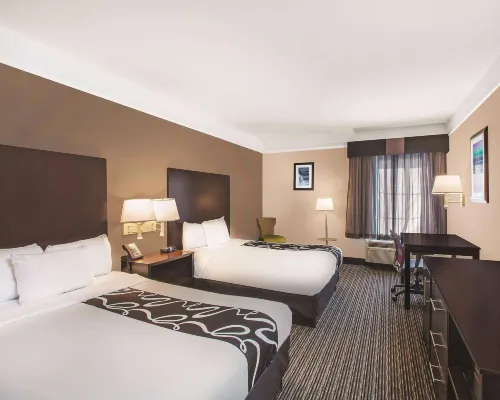 La Quinta Inn & Suites by Wyndham Beaumont West Hotels in Beaumont