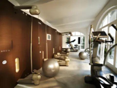 古典皇宮温泉酒店