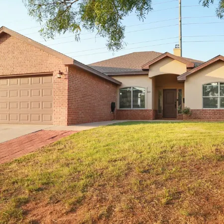 Dante’s Place-Spacious 3BR Home Near I-20 Отели в г. Биг Спринг