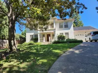 Charming 3-bedroom house with solar pool.WiFi and AC in delightful Fair Oaks