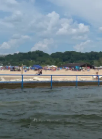 "Welcome Home"-   w/  *Pool* and  *Near Lake Mi Beaches and Downtown*