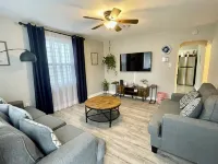 E Maple-The Pleasant Home-Comfort & Ease Hotels in York County