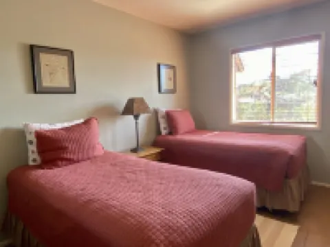 Historic A-Frame Panoramic Red Rock Views!