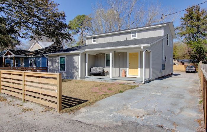 Fabulous Retreat! Centrally Located. Quiet & Cozy! Sleeps 4. Hi Sp Wifi & More.