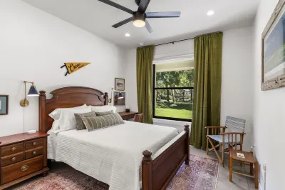 Secluded Cottage with Hot Tub, Walking Distance to Benderson and Utc. Hotels near The Mall at University Town Center