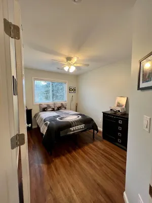 The Detroit vs Everybody House 20 mins from downtown in a walkable neighborhood.