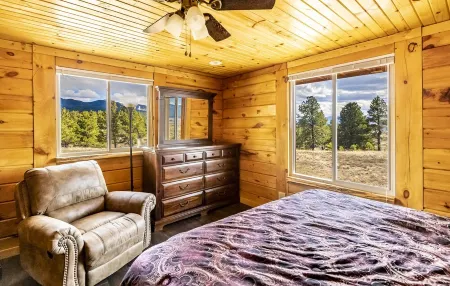 Mountain House Sleeps 18, Mins to Ski, Hike, Golf, Fish; Generator;  Fenced Yard