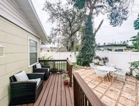 Key Lime Cottage - Minutes from the Beach, Ocean Center, Pictona & Downtown!! Отели рядом с достопримечательностью «Lavender Fields Day Spa»