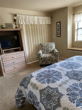 Golf Course View, Walk-in NO stairs! No pets allowed Отели рядом с достопримечательностью «TITANIC Museum Attraction»