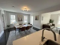 Downtown Salem Chic - 3 Bedroom w/ Parking