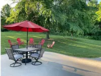 Hilltop Hideaway w/ Hot Tub Close to Nashville 奇特姆縣酒店