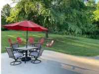 Hilltop Hideaway w/ Hot Tub Close to Nashville