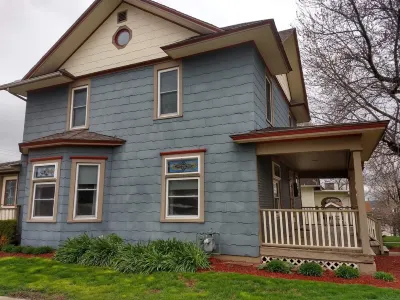 Beautiful turn of the century home in Elizabeth,Il 10 minutes from Galena