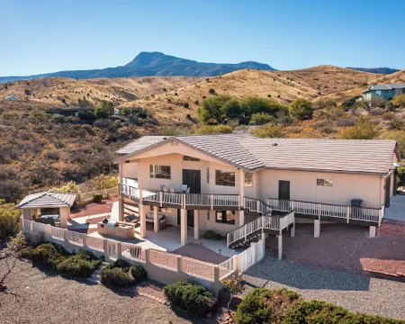 PeaksView Oasis - Spacious, central w/great views Hotels in Clarkdale