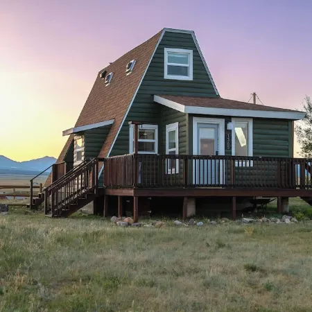 Stylish & Cozy A-Frame Escape! Dogs OK, 45m to Breck, 30m to BV, Stargazing!