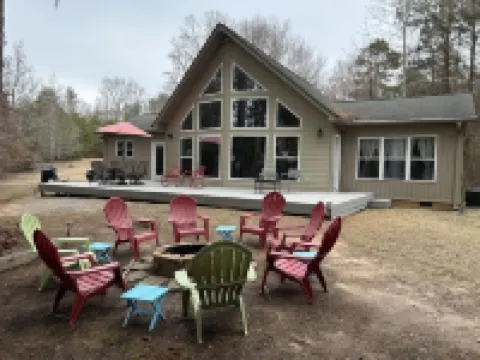 Lake Hartwell on McKinney Point, near Clemson!