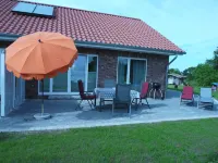 NEW BUILDING - Country house vacation with a near-natural garden near the Baltic Sea