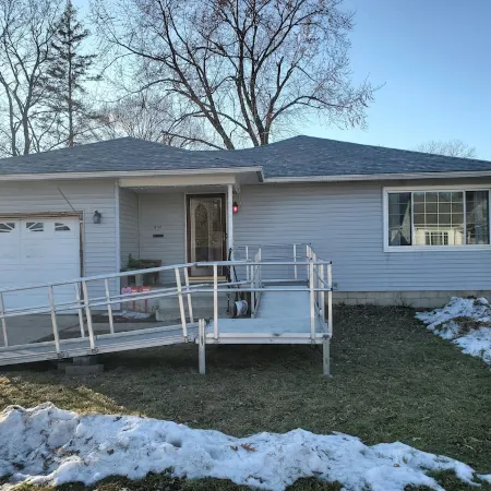 Charming Family 1-level and pet-friendly Home Отели в г. Остин