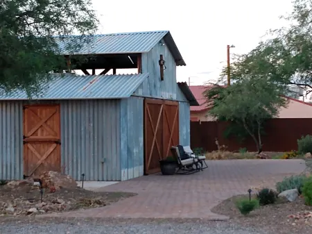 A cute and functional space located on beautiful 2.5 acres