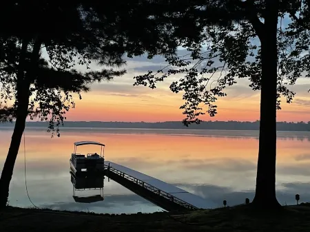 Lakefront Getaway - Private Dock + 130' Shoreline