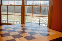 Minutes from WineTrail, Giant City, Shawnee Forest - Daily Deer Viewing - Rural