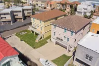 50% Off!  Direct-to-Beach, Huge 4300Sqft Private Home, 6Bdrms w/6 Ensuite Baths