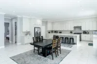 Huge Family Home Near Disneyland & SoCal Beaches