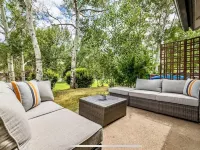 Prime Location Townhouse in EagleVail, perfect for Ski and Summer vacations Hotels in Eagle-Vail