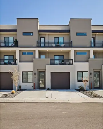 St. George Getaway, Brand New 5 BD Luxury Townhome