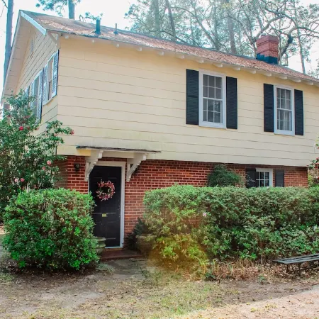 The Fabled Blue-Remodeled Guest Cottage on The Hill