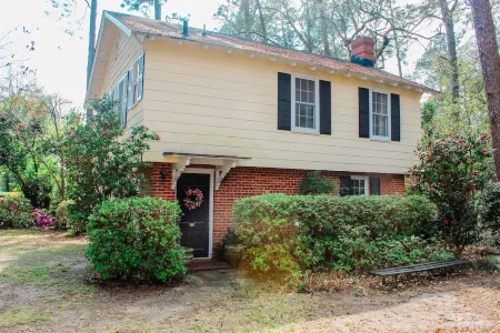 The Fabled Blue-Remodeled Guest Cottage on The Hill