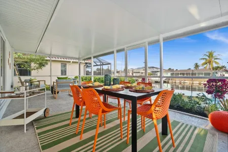 Waterfront, Spa, Kayaks, Sauna, Heated Pool, Arcade, Mini Golf, Fire Pit, Bikes