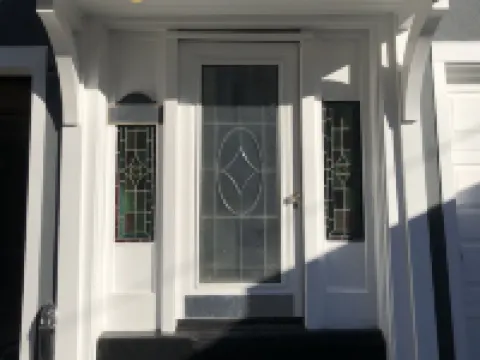 Newly Renovated 2 BR Apartment in the Heart of Sausalito Hotels in Sausalito