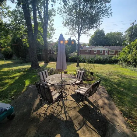 Updated clean 5br house, 2(1/2) bath close to Notre Dame.